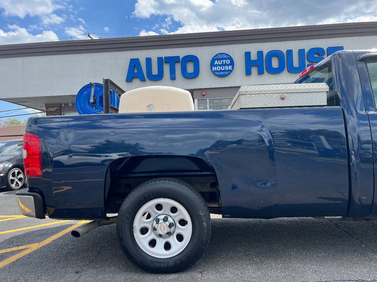 Used 2011 Chevrolet Silverado 1500 W/T RWD image 31