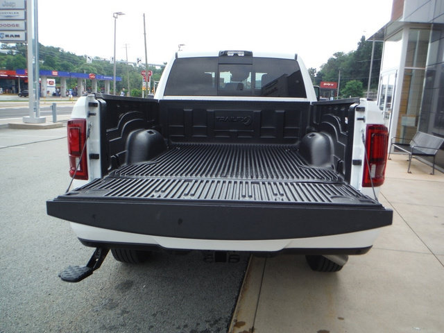 Used 2026 RAM 2500 Laramie AWD/4WD image 18