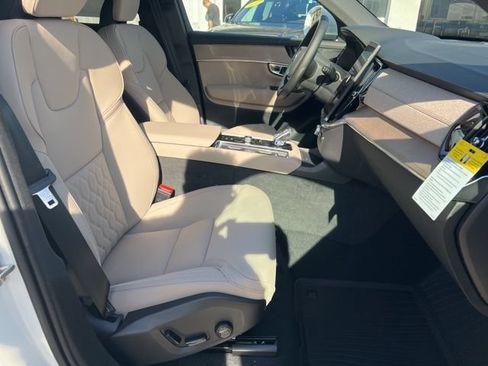 New 2026 Volvo XC90 T8 Plus w/ Protection Package Premier AWD/4WD image 14