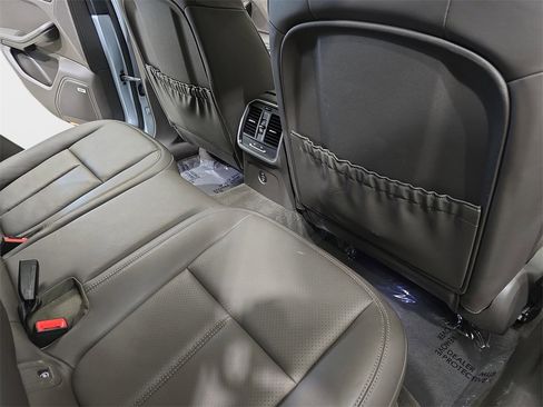 Used 2018 Porsche Macan S image 13