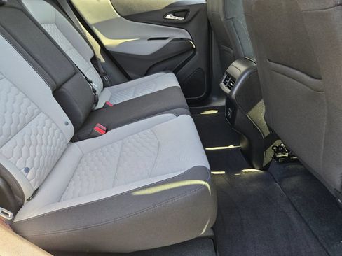 Used 2020 Chevrolet Equinox LT FWD image 14
