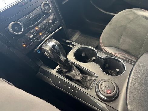Used 2018 Ford Explorer XLT w/ Equipment Group 202A image 20