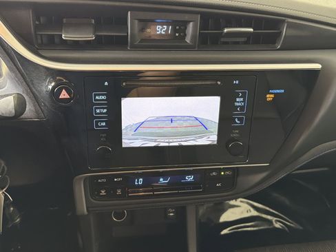 Used 2019 Toyota Corolla SE w/ Carpet Mat Package (TMS) image 19