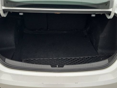 Used 2016 Chevrolet Malibu LT FWD image 32