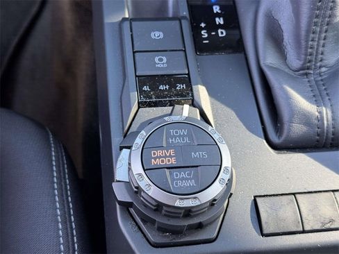 Used 2025 Toyota Tacoma TRD Off-Road image 7