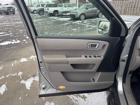 Used 2010 Honda Pilot Touring image 13