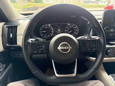 Used 2022 Nissan Pathfinder SL w/ Cargo Package AWD/4WD image 19
