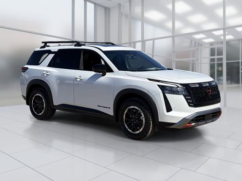 New 2026 Nissan Pathfinder Rock Creek w/ Rock Creek Premium Package AWD/4WD image 8