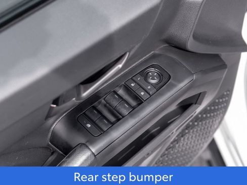 Used 2025 Toyota Tacoma TRD Off-Road AWD/4WD image 17