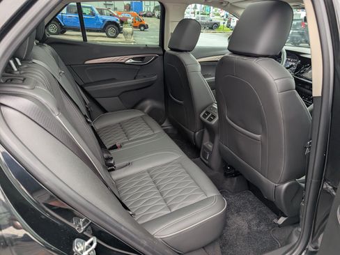 Used 2021 Buick Envision Avenir w/ Technology Package II AWD/4WD image 12