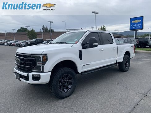 Used 2022 Ford F350 Lariat w/ Black Appearance Package AWD/4WD image 3