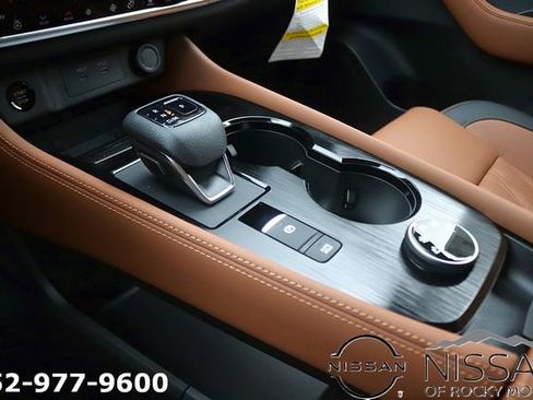 New 2026 Nissan Rogue Platinum image 19