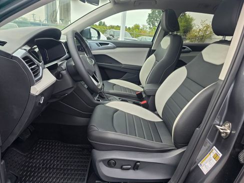 New 2025 Volkswagen Taos SEL image 18