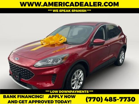 Used 2021 Ford Escape SE w/ Cold Weather Package image 1
