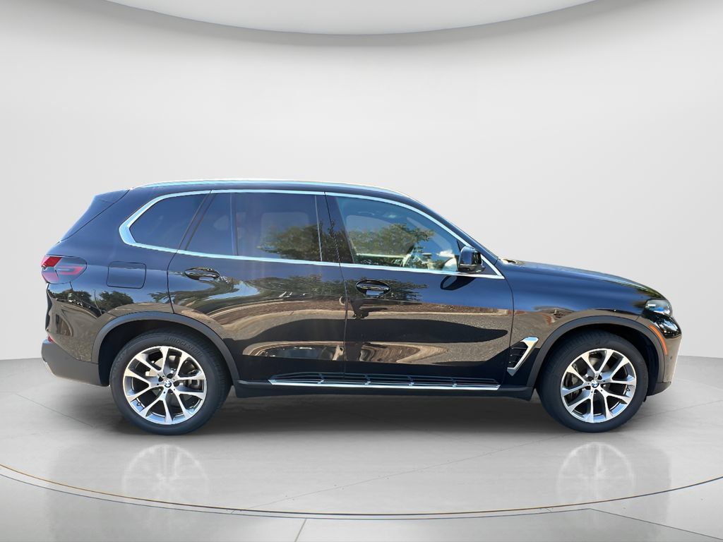 Used 2026 BMW X5 xDrive40i AWD/4WD image 4