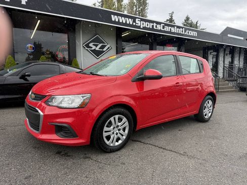 Used 2020 Chevrolet Sonic LT FWD image 1