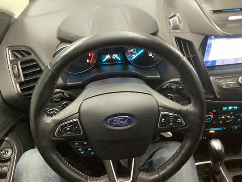 Used 2018 Ford Escape SE w/ SE Sport Appearance Package AWD/4WD image 16