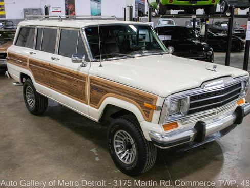 Used 1987 Jeep Grand Wagoneer AWD/4WD image 9