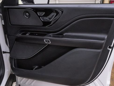 Used 2022 Lincoln Aviator Reserve w/ Elements Package Plus RWD image 30