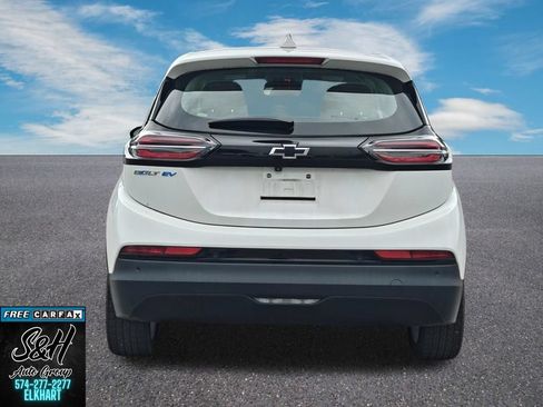 Used 2023 Chevrolet Bolt LT w/ Driver Confidence Package FWD image 17