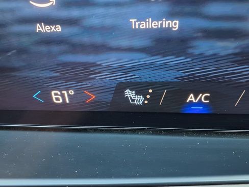 Used 2025 Chevrolet Tahoe LT AWD/4WD image 7