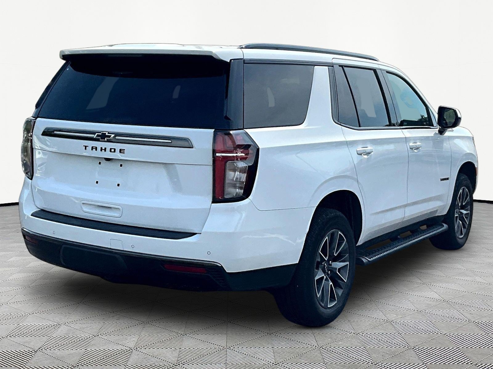 Used 2021 Chevrolet Tahoe Z71 w/ Rear Media and Nav Package AWD/4WD image 6