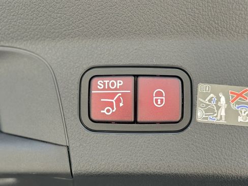 New 2026 Mercedes-Benz GLE 53 AMG 4MATIC Coupe image 14