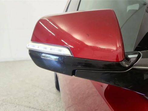Used 2021 Chevrolet Traverse Premier AWD/4WD image 18