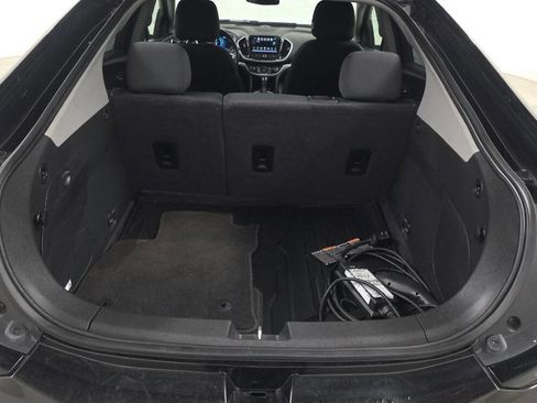 Used 2017 Chevrolet Volt LT image 12