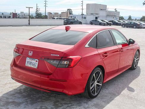 Used 2023 Honda Civic Touring image 6