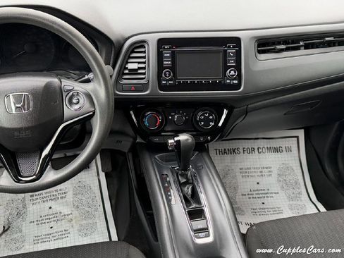 Used 2018 Honda HR-V LX image 17