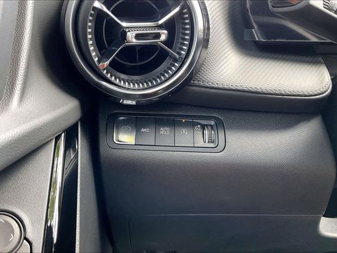 Used 2025 Chevrolet Equinox LT w/ Safety and Technology Package image 31