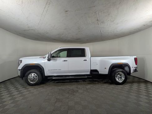 New 2026 GMC Sierra 3500 SLT w/ SLT Premium Package image 3