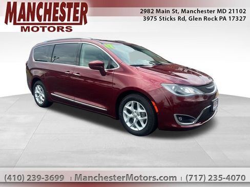 Used 2017 Chrysler Pacifica Touring-L Plus w/ Advanced Safetytec Group FWD image 1