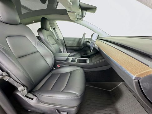 Used 2021 Tesla Model Y Performance image 36