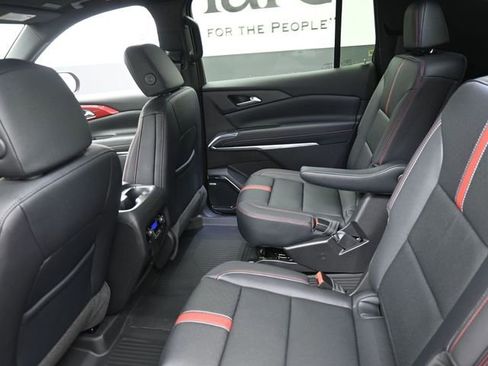 New 2026 Chevrolet Traverse RS image 10