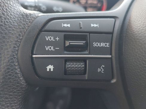 Used 2023 Honda HR-V LX image 13