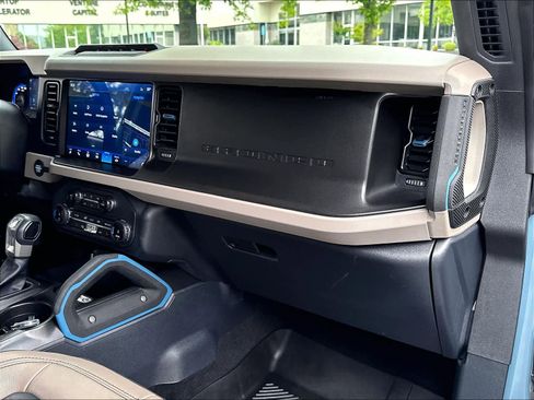 Used 2022 Ford Bronco Wildtrak AWD/4WD image 19