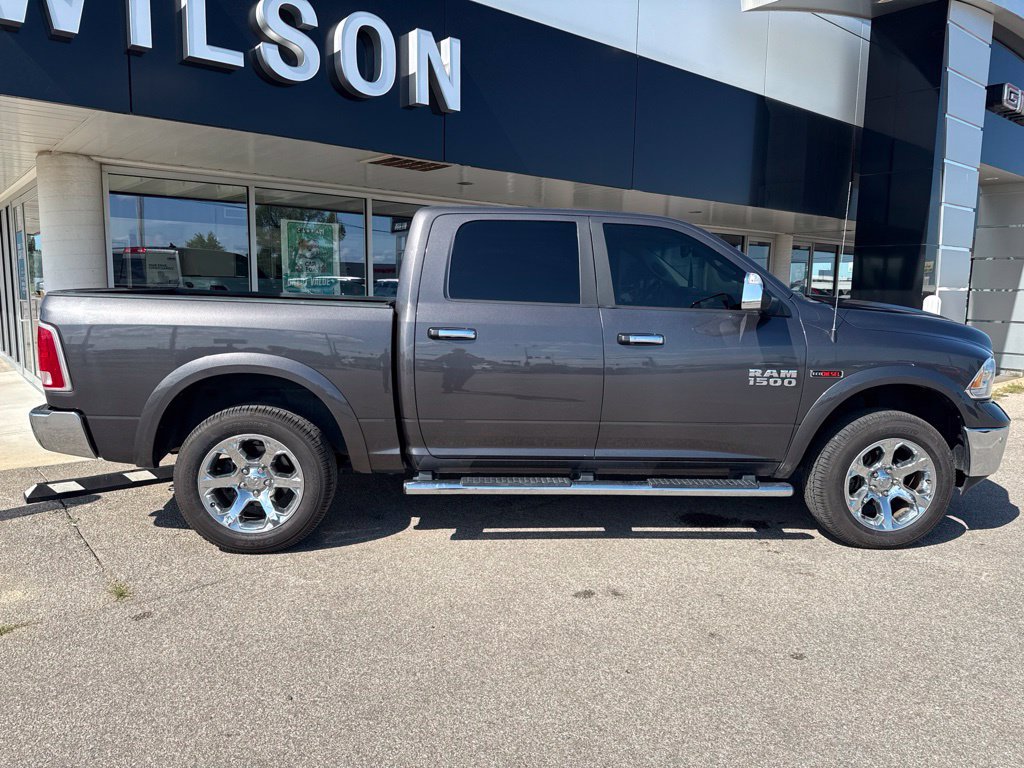 Used 2017 RAM 1500 Laramie w/ Convenience Group AWD/4WD image 5