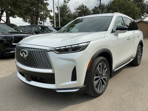 New 2026 INFINITI QX60 Luxe w/ Family Package image 7