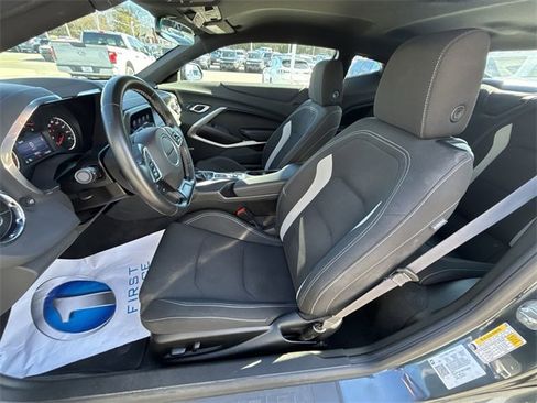 Used 2023 Chevrolet Camaro LT w/ Technology Package image 13