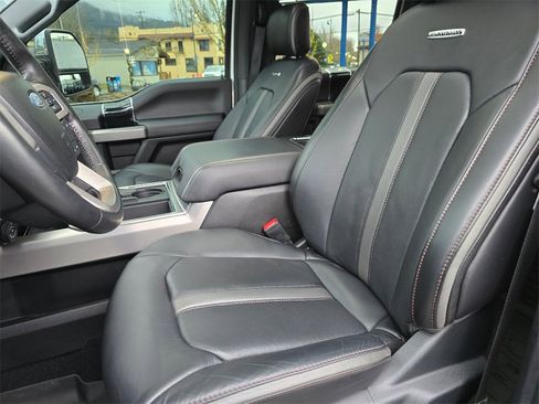 Used 2020 Ford F450 Platinum w/ Camper Package image 28