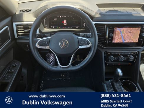 Used 2023 Volkswagen Atlas SEL AWD/4WD image 14