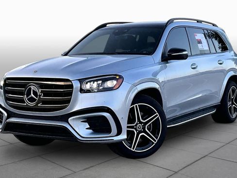 Used 2026 Mercedes-Benz GLS 450 4MATIC image 3