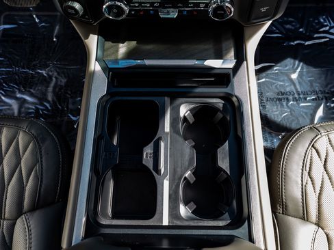 Used 2026 Ford F450 Platinum w/ Platinum Plus Package image 28