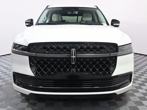 New 2026 Lincoln Navigator Reserve w/ Jet Appearance Package AWD/4WD image 10