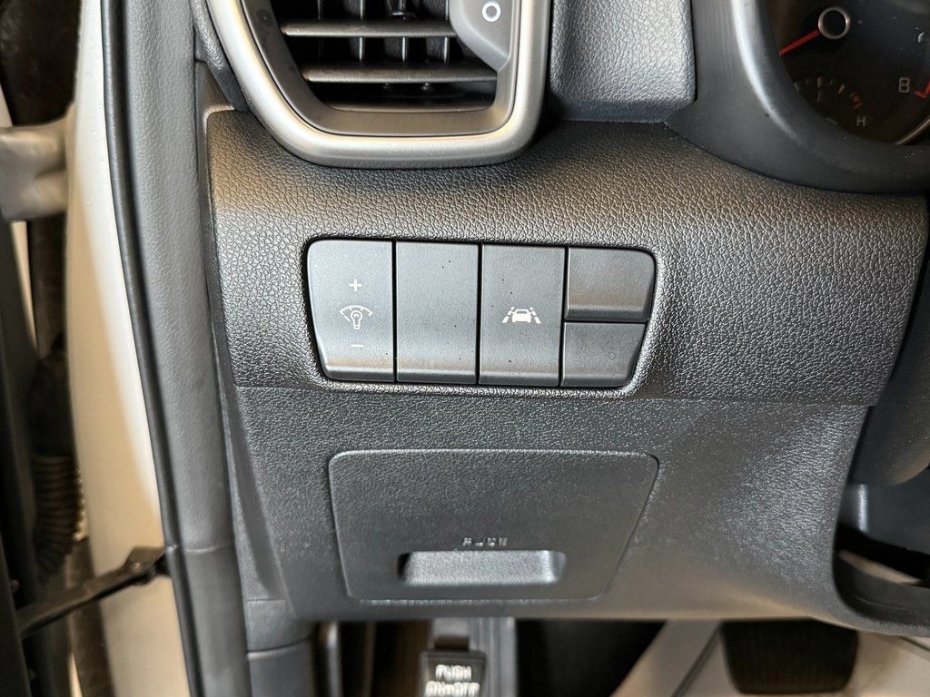Used 2020 Kia Sportage LX AWD/4WD image 18