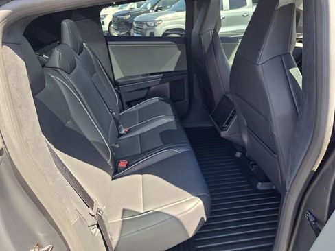 Used 2025 Tesla Cybertruck AWD Crew Cab image 19