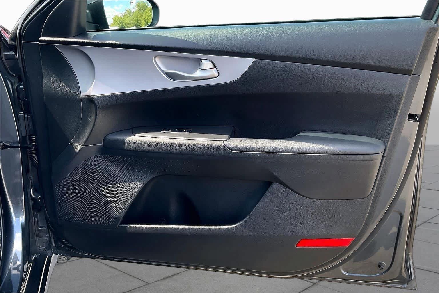 Used 2024 Kia Forte LXS FWD image 22