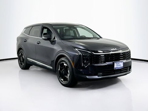 Used 2026 Kia Sportage EX FWD image 3